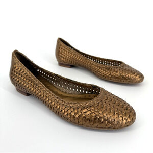 Vtg Y2K BCBG Girls Bronze Woven Leather Flats Size 8 Ballet Style Brazil Boho